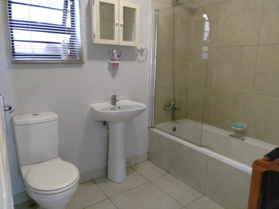 3 Bedroom Property for Sale in Bell Glen Western Cape
